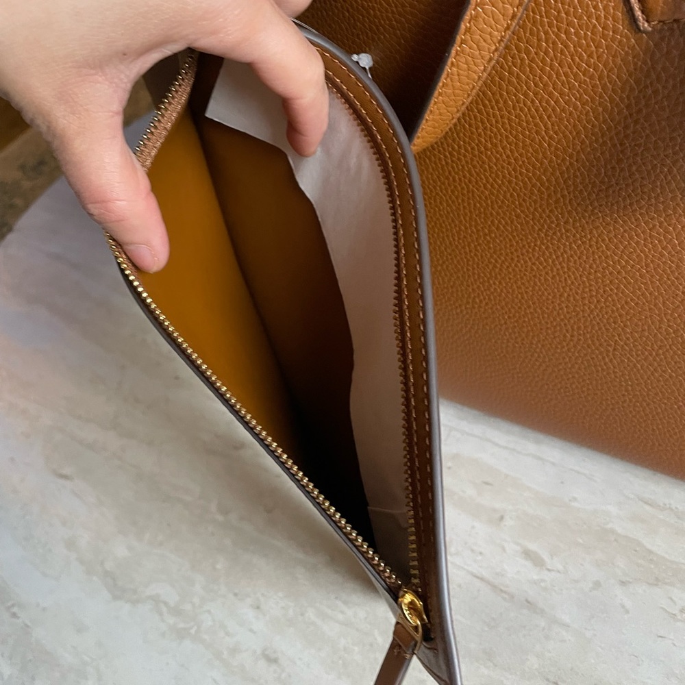 New , tory burch large blake tote & clutch - Picture 8 of 15